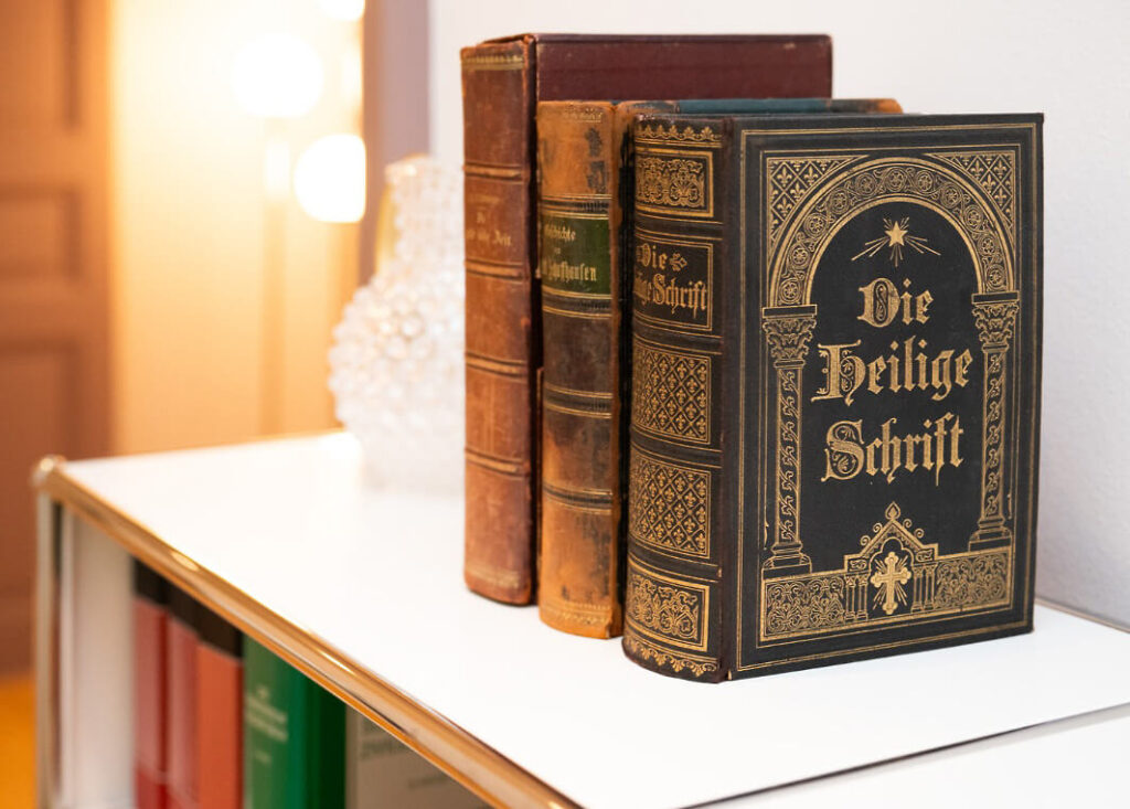 Büch Die Heilige Schrift